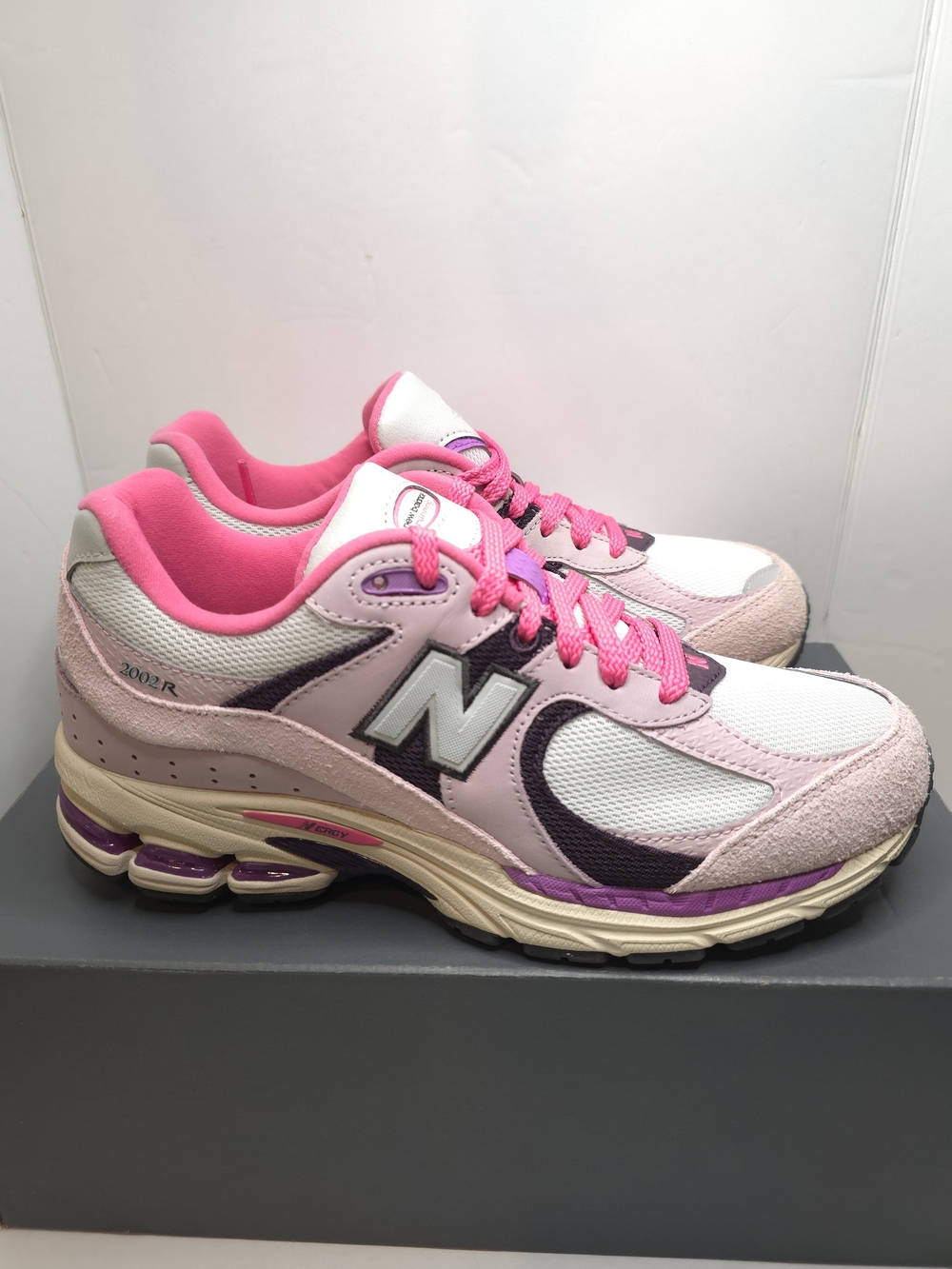 New Balance 2002R - Twilight Haze / Passion Fruit / Drago Size 7.5M/9W - Picture 2 of 7